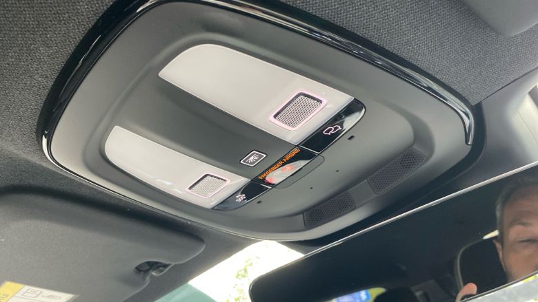 Volvo XC40 2.0 B4P Plus Dark 5dr Auto Petrol Estate